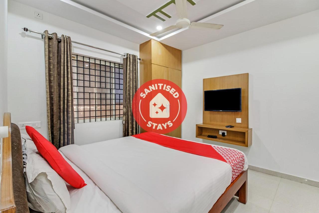 Hôtel Oyo 28303 Yesh Comforts à Madikeri Extérieur photo