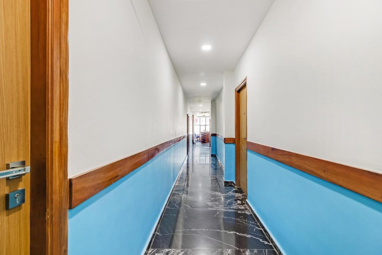 Hôtel Oyo 28303 Yesh Comforts à Madikeri Extérieur photo