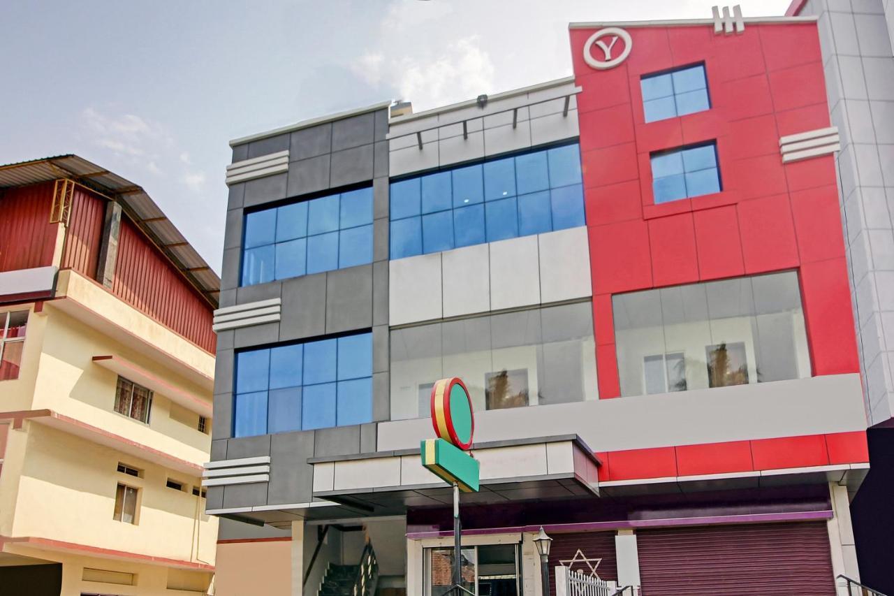 Hôtel Oyo 28303 Yesh Comforts à Madikeri Extérieur photo